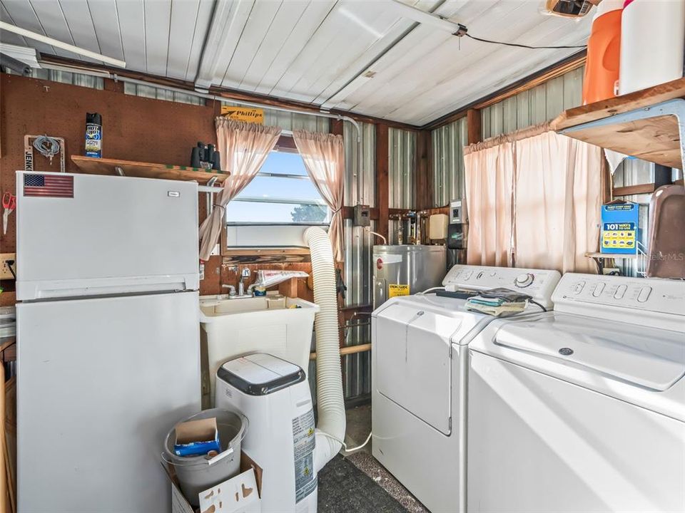 For Sale: $269,000 (2 beds, 2 baths, 1240 Square Feet)