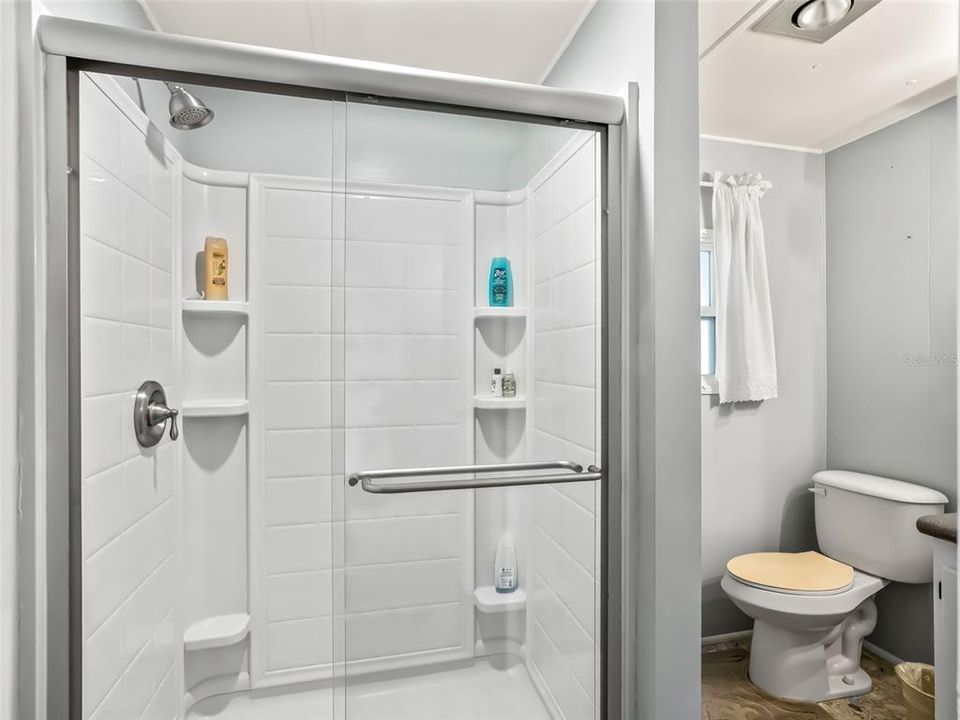 For Sale: $269,000 (2 beds, 2 baths, 1240 Square Feet)