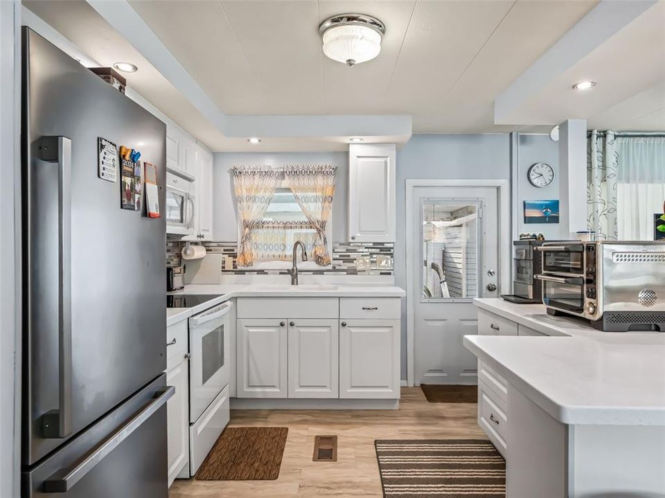 For Sale: $269,000 (2 beds, 2 baths, 1240 Square Feet)