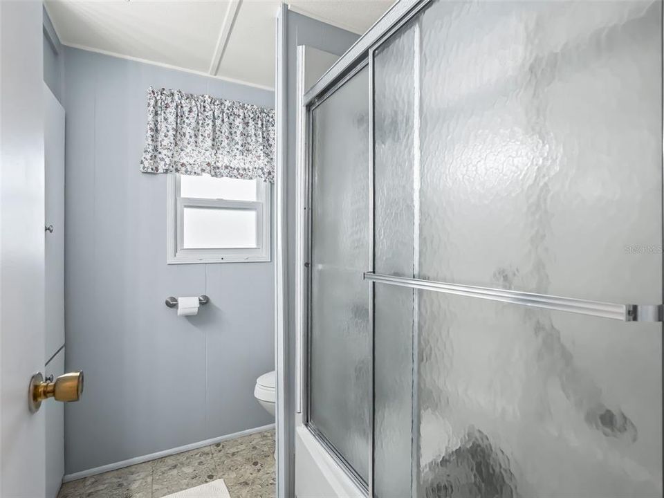 For Sale: $269,000 (2 beds, 2 baths, 1240 Square Feet)