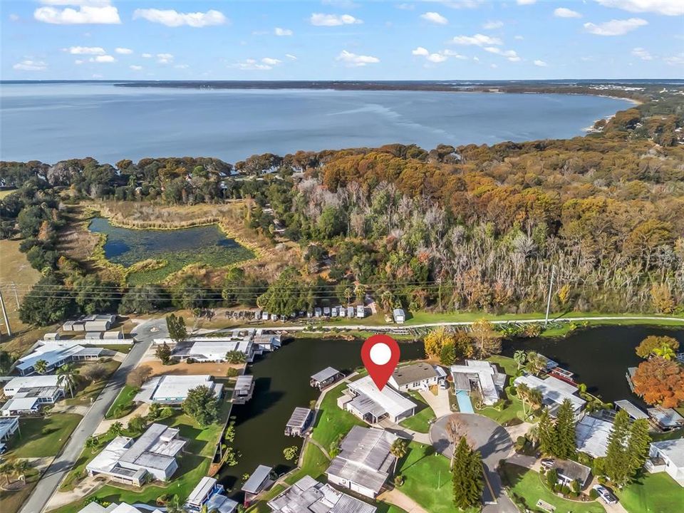 For Sale: $269,000 (2 beds, 2 baths, 1240 Square Feet)