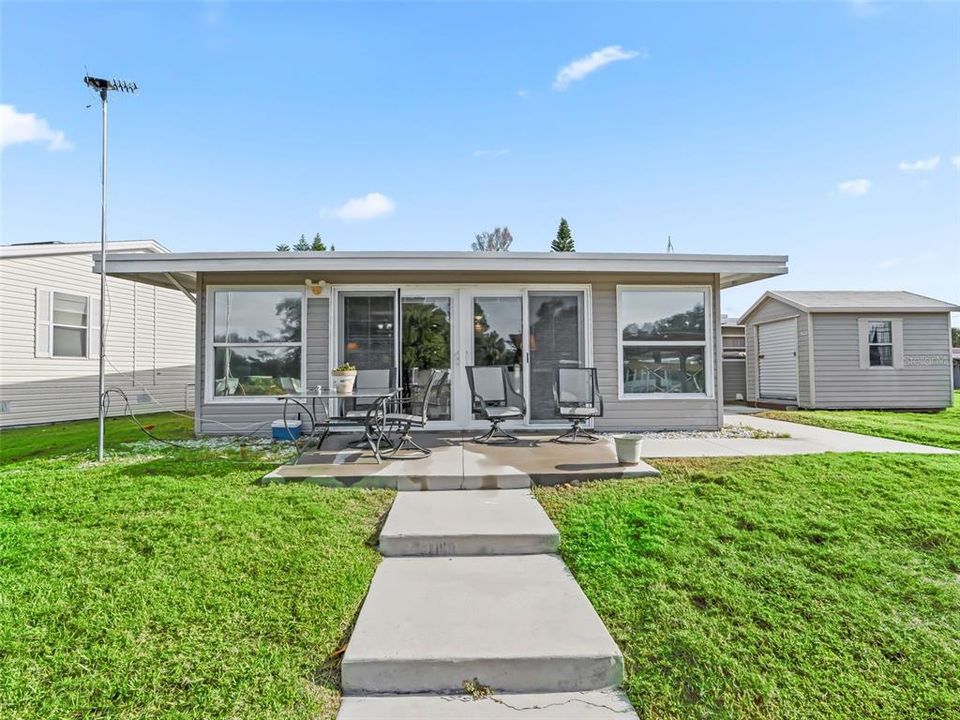 For Sale: $269,000 (2 beds, 2 baths, 1240 Square Feet)