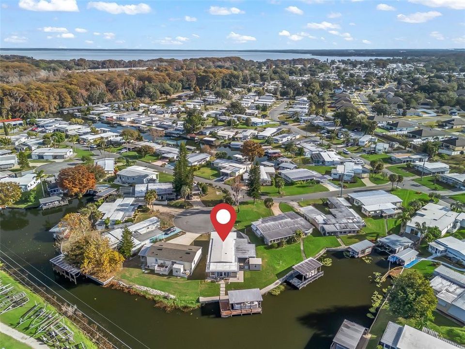 For Sale: $269,000 (2 beds, 2 baths, 1240 Square Feet)