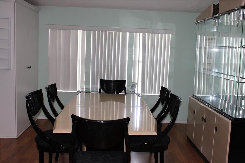 En Venta: $279,900 (2 camas, 2 baños, 1502 Pies cuadrados)