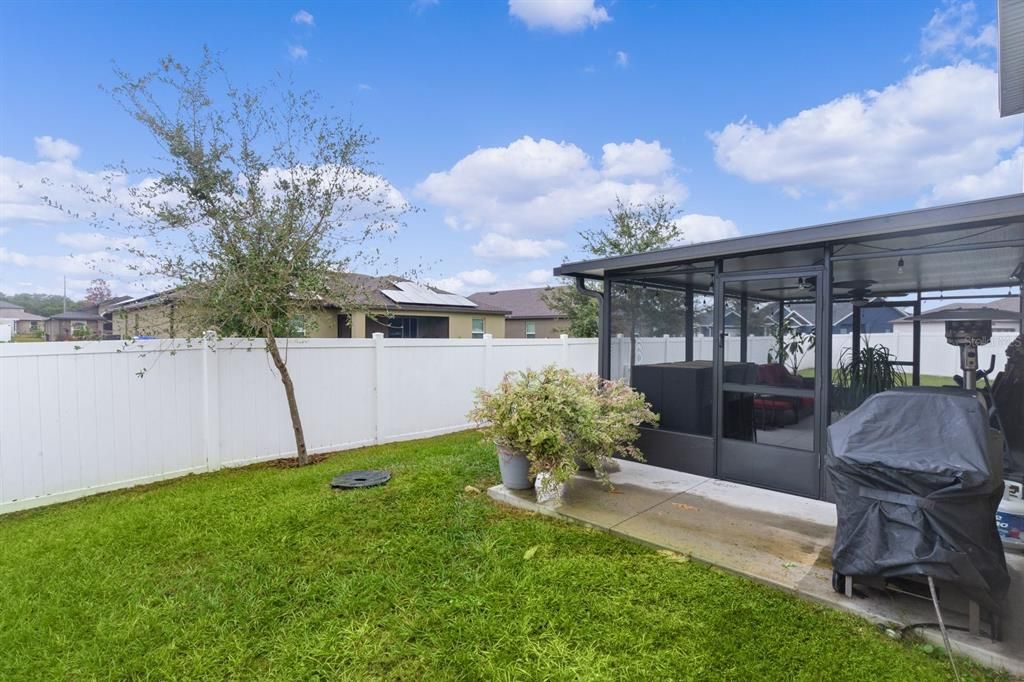 For Rent: $2,400 (3 beds, 2 baths, 1729 Square Feet)