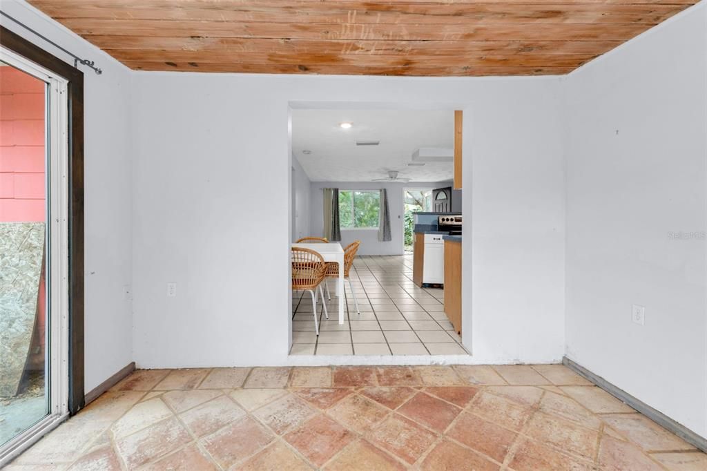 For Sale: $199,000 (3 beds, 2 baths, 1376 Square Feet)