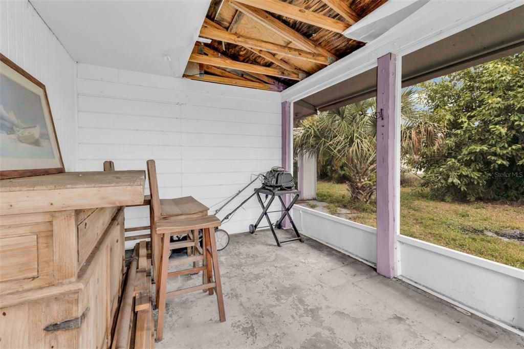 For Sale: $199,000 (3 beds, 2 baths, 1376 Square Feet)