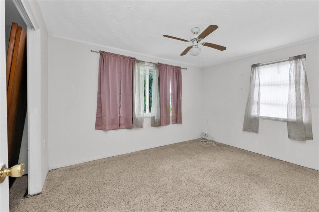 For Sale: $199,000 (3 beds, 2 baths, 1376 Square Feet)