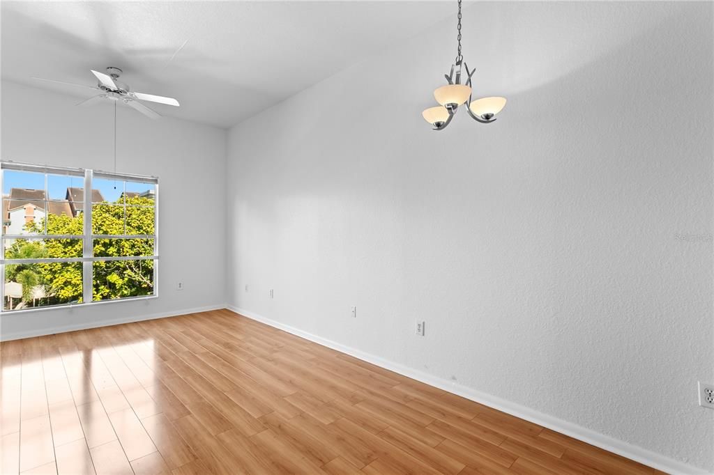 En Venta: $275,000 (1 camas, 1 baños, 721 Pies cuadrados)