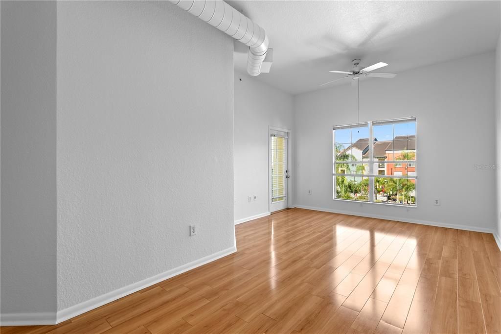 En Venta: $275,000 (1 camas, 1 baños, 721 Pies cuadrados)