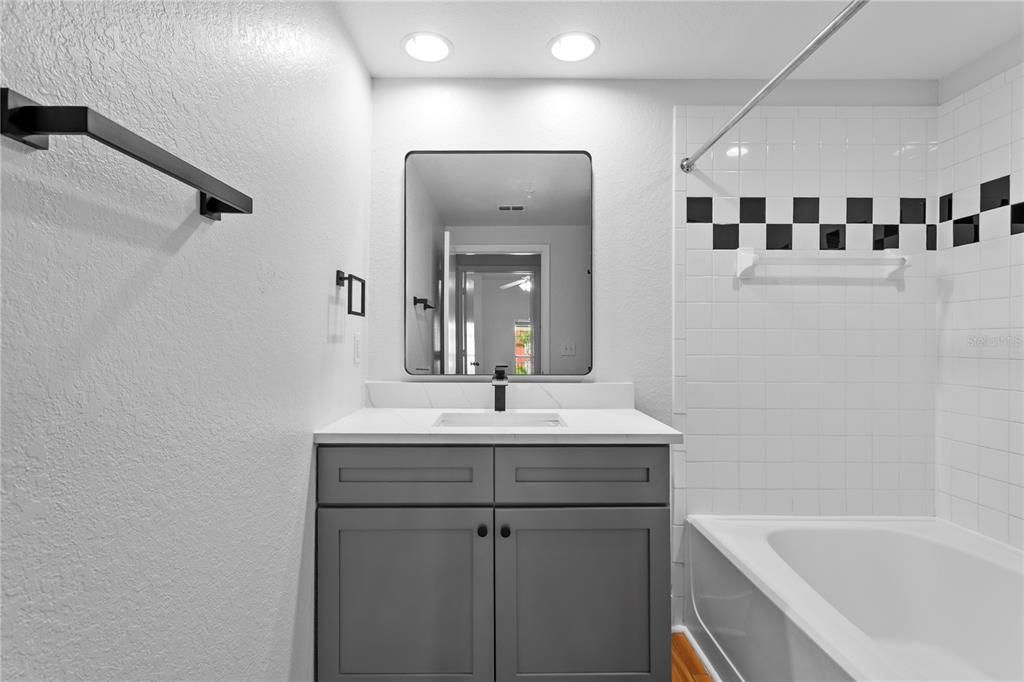 En Venta: $275,000 (1 camas, 1 baños, 721 Pies cuadrados)