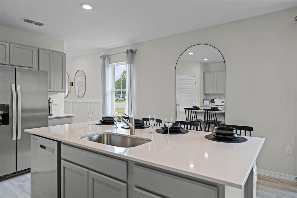 Active With Contract: $320,990 (4 beds, 2 baths, 1665 Square Feet)