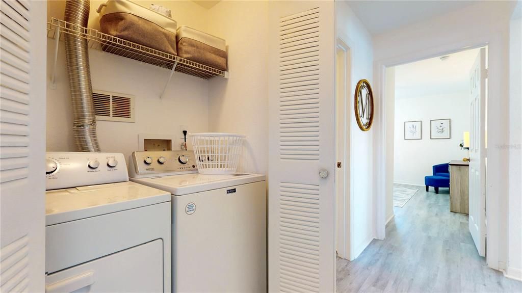 待售: $279,000 (2 贝兹, 2 浴室, 1168 平方英尺)