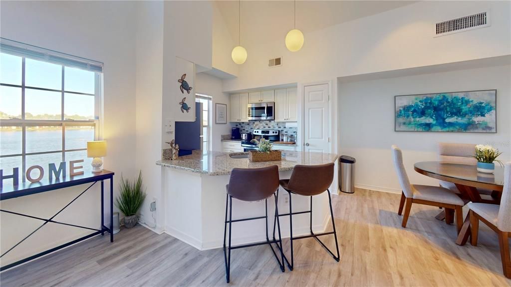 待售: $279,000 (2 贝兹, 2 浴室, 1168 平方英尺)