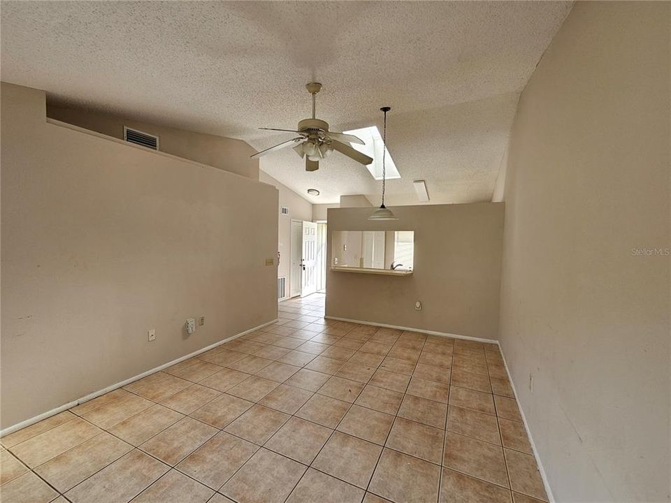 En Renta: $1,650 (2 camas, 2 baños, 884 Pies cuadrados)