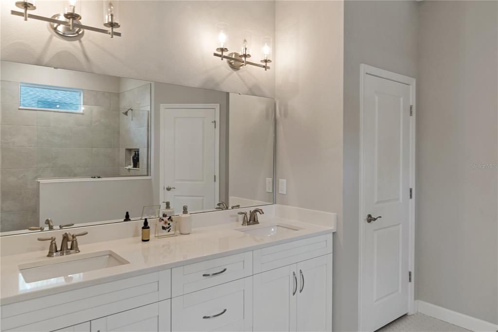 For Sale: $407,900 (3 beds, 2 baths, 2598 Square Feet)