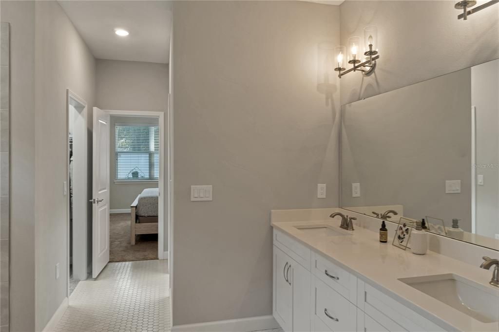 For Sale: $407,900 (3 beds, 2 baths, 2598 Square Feet)