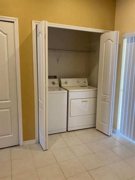 出租: $1,630 (2 贝兹, 2 浴室, 1152 平方英尺)