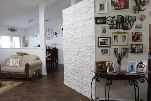 For Sale: $380,000 (3 beds, 2 baths, 1813 Square Feet)