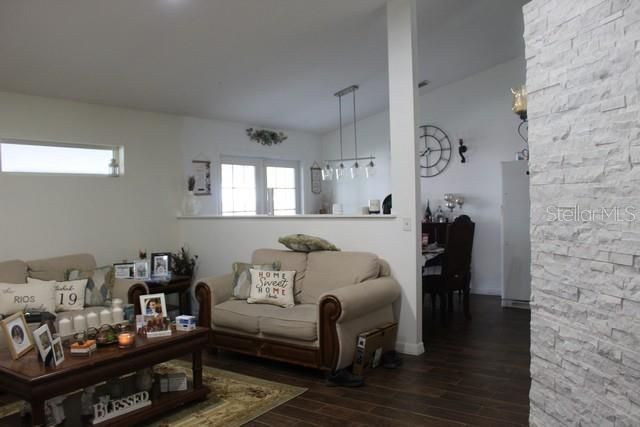 For Sale: $380,000 (3 beds, 2 baths, 1813 Square Feet)