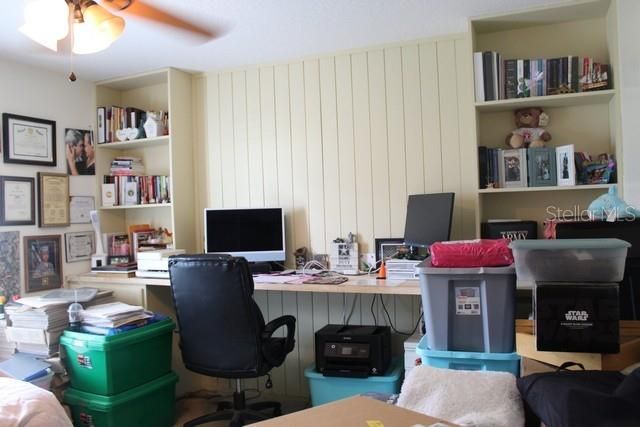 For Sale: $380,000 (3 beds, 2 baths, 1813 Square Feet)