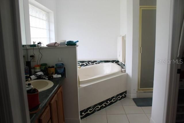 For Sale: $380,000 (3 beds, 2 baths, 1813 Square Feet)