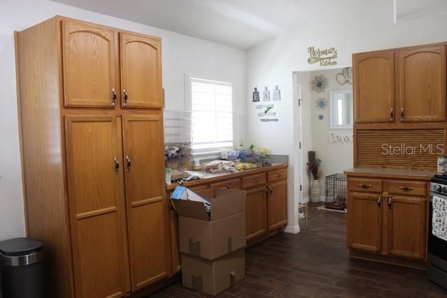 For Sale: $380,000 (3 beds, 2 baths, 1813 Square Feet)