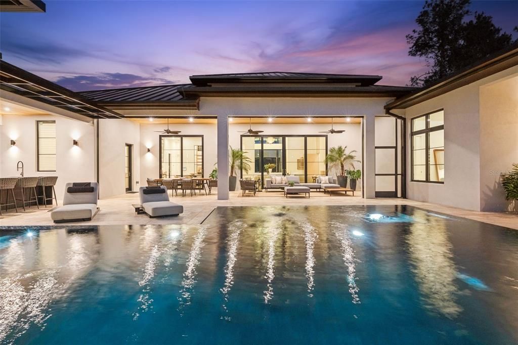 Activo con contrato: $4,200,000 (5 camas, 5 baños, 5652 Pies cuadrados)