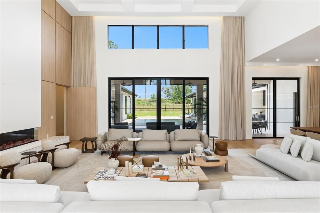 Activo con contrato: $4,200,000 (5 camas, 5 baños, 5652 Pies cuadrados)