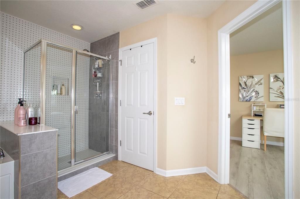 For Sale: $749,900 (4 beds, 3 baths, 2616 Square Feet)