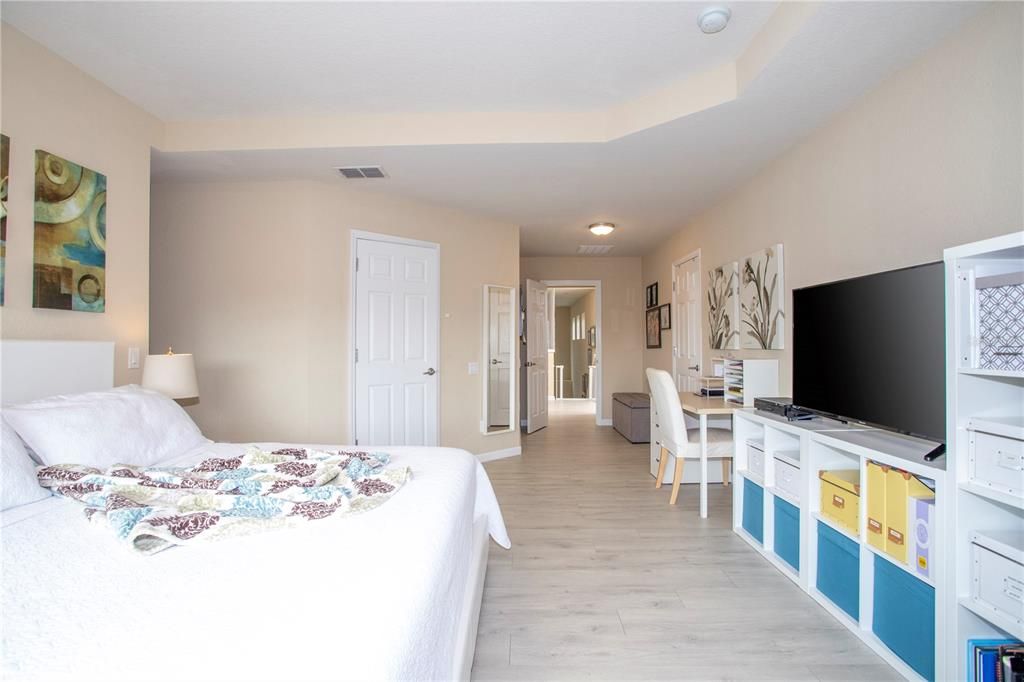 For Sale: $749,900 (4 beds, 3 baths, 2616 Square Feet)