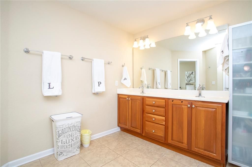 For Sale: $749,900 (4 beds, 3 baths, 2616 Square Feet)