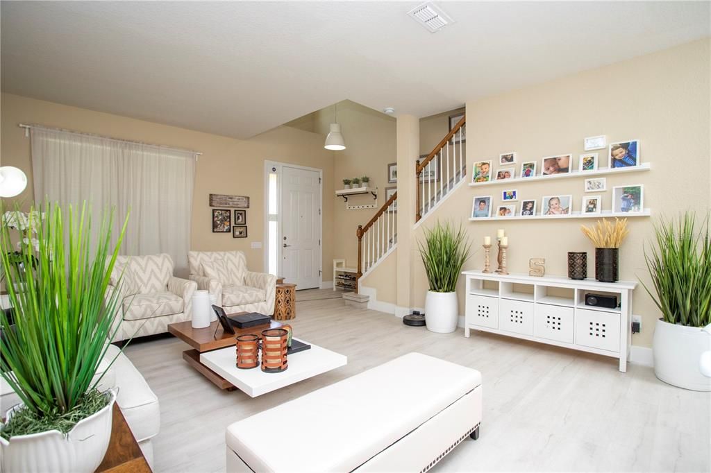 For Sale: $749,900 (4 beds, 3 baths, 2616 Square Feet)