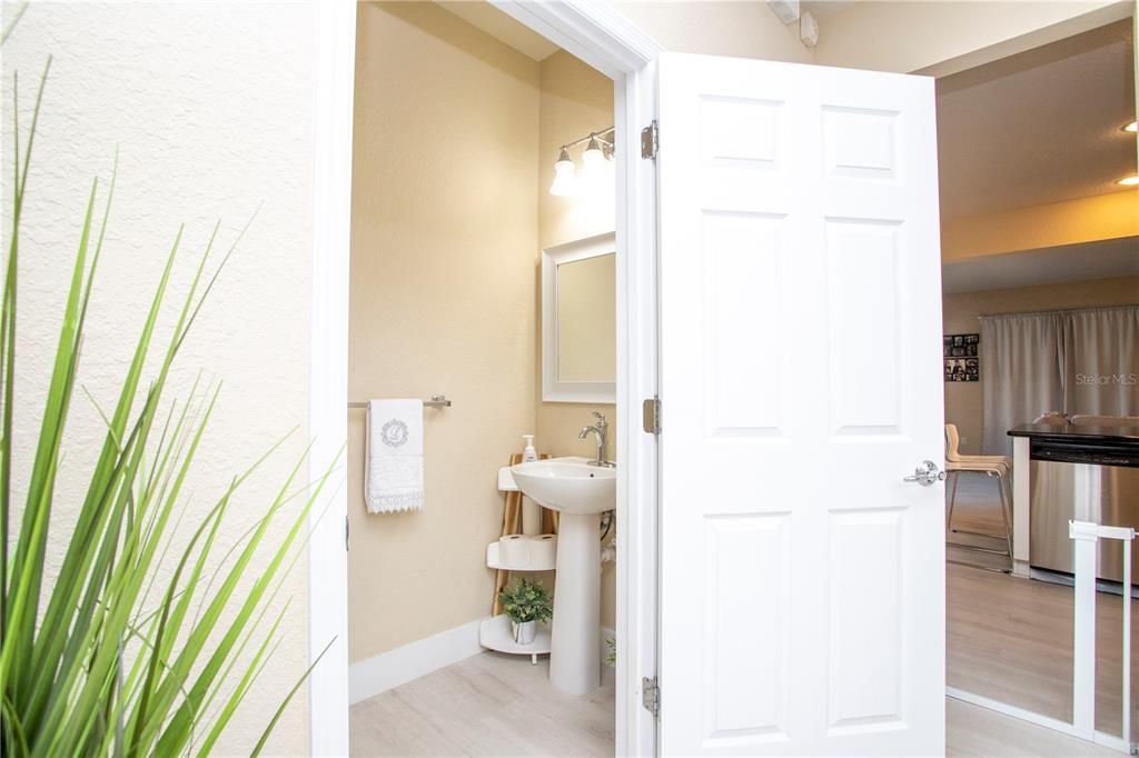 For Sale: $749,900 (4 beds, 3 baths, 2616 Square Feet)