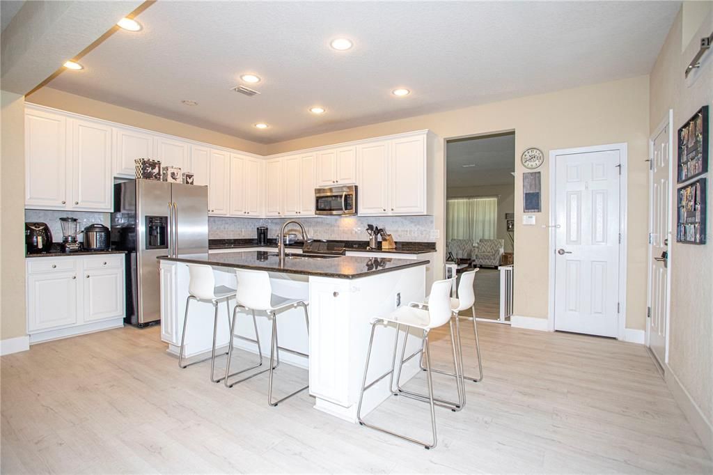 For Sale: $749,900 (4 beds, 3 baths, 2616 Square Feet)