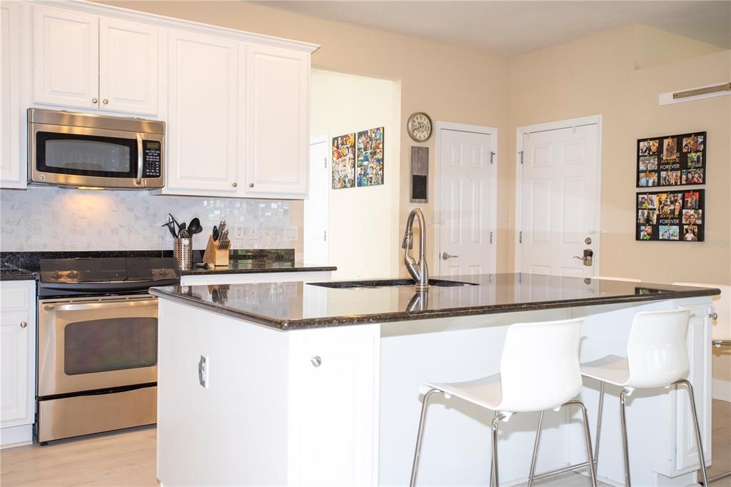 For Sale: $749,900 (4 beds, 3 baths, 2616 Square Feet)