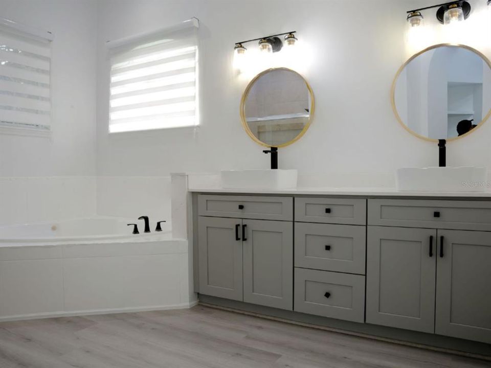 В аренду: $3,900 (4 спален, 2 ванн, 2263 Квадратных фут)