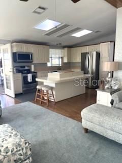 На продажу: $215,000 (2 спален, 2 ванн, 1764 Квадратных фут)