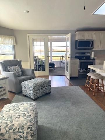 На продажу: $215,000 (2 спален, 2 ванн, 1764 Квадратных фут)