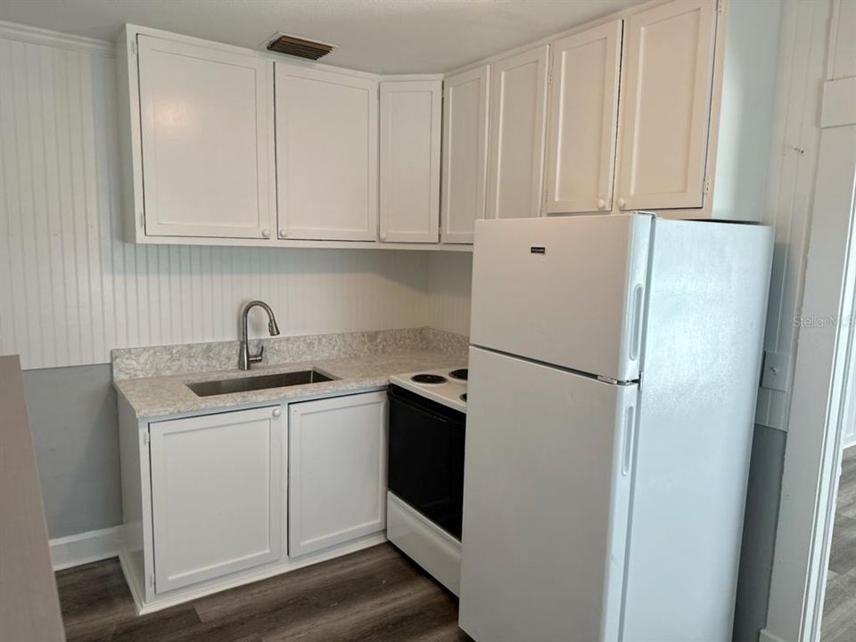 На продажу: $649,900 (6 спален, 0 ванн, 2429 Квадратных фут)