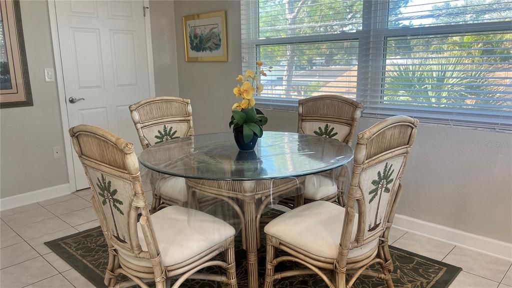 For Rent: $2,200 (2 beds, 2 baths, 1070 Square Feet)