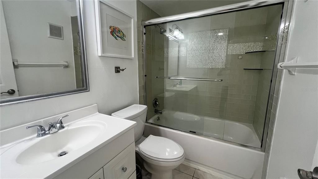 For Rent: $2,200 (2 beds, 2 baths, 1070 Square Feet)
