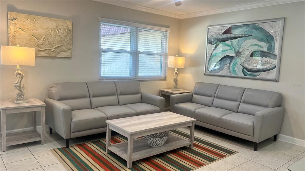 For Rent: $2,200 (2 beds, 2 baths, 1070 Square Feet)