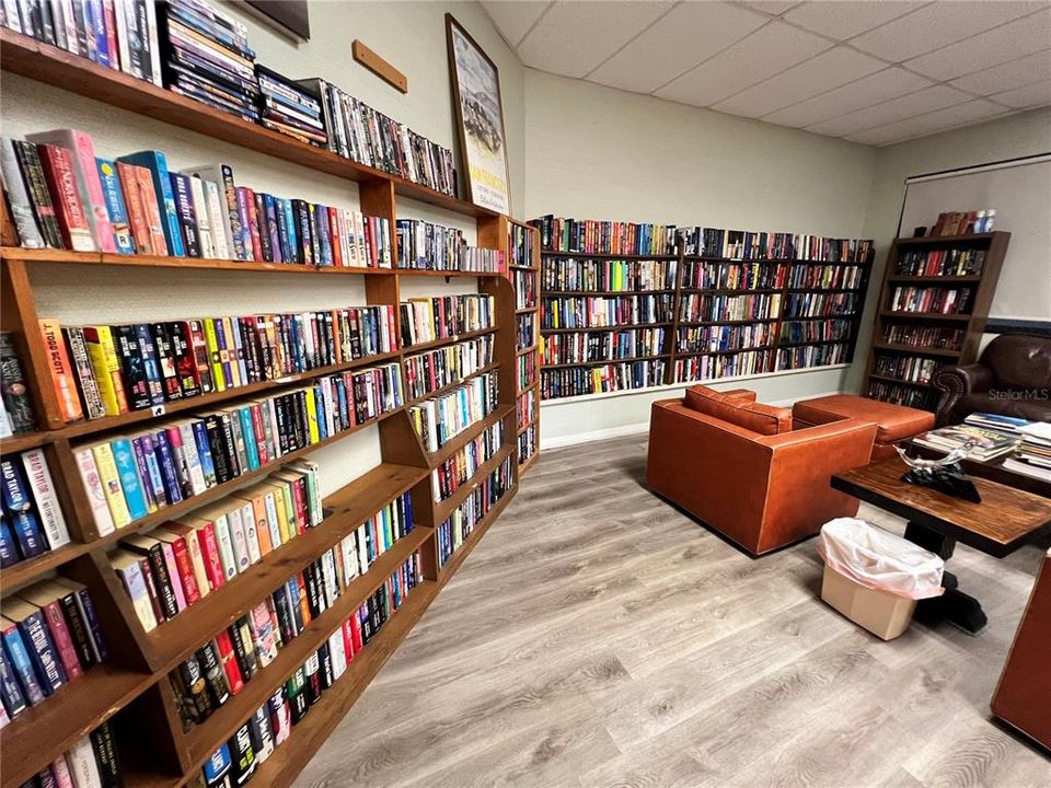 出租: $2,200 (2 贝兹, 2 浴室, 1070 平方英尺)