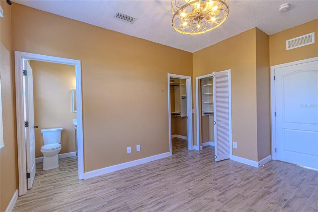 For Rent: $2,400 (2 beds, 2 baths, 1234 Square Feet)