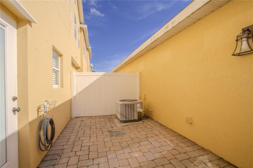 For Rent: $2,400 (2 beds, 2 baths, 1234 Square Feet)