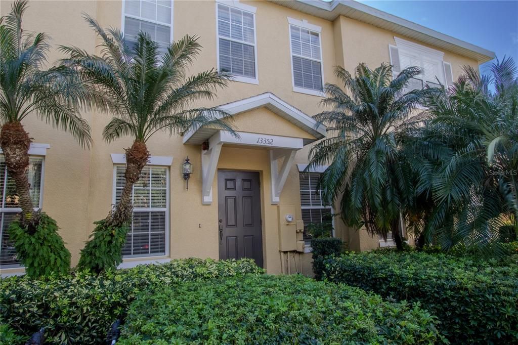 For Rent: $2,400 (2 beds, 2 baths, 1234 Square Feet)