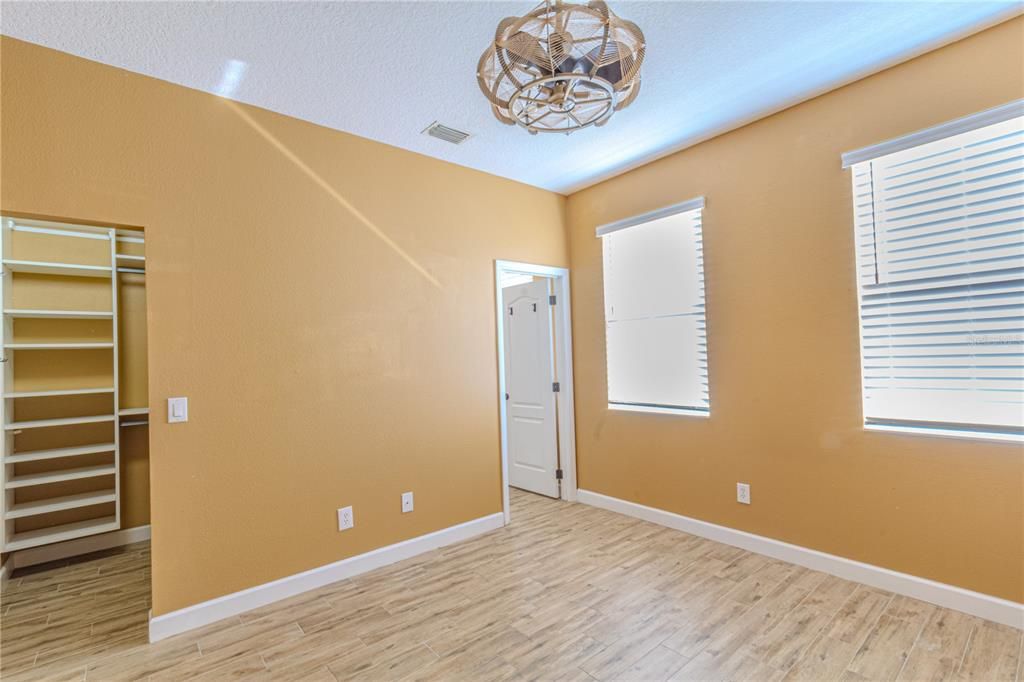 For Rent: $2,400 (2 beds, 2 baths, 1234 Square Feet)