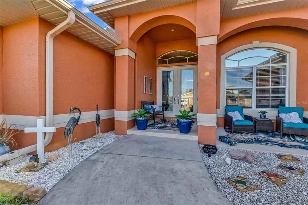 En Venta: $489,900 (3 camas, 2 baños, 2375 Pies cuadrados)