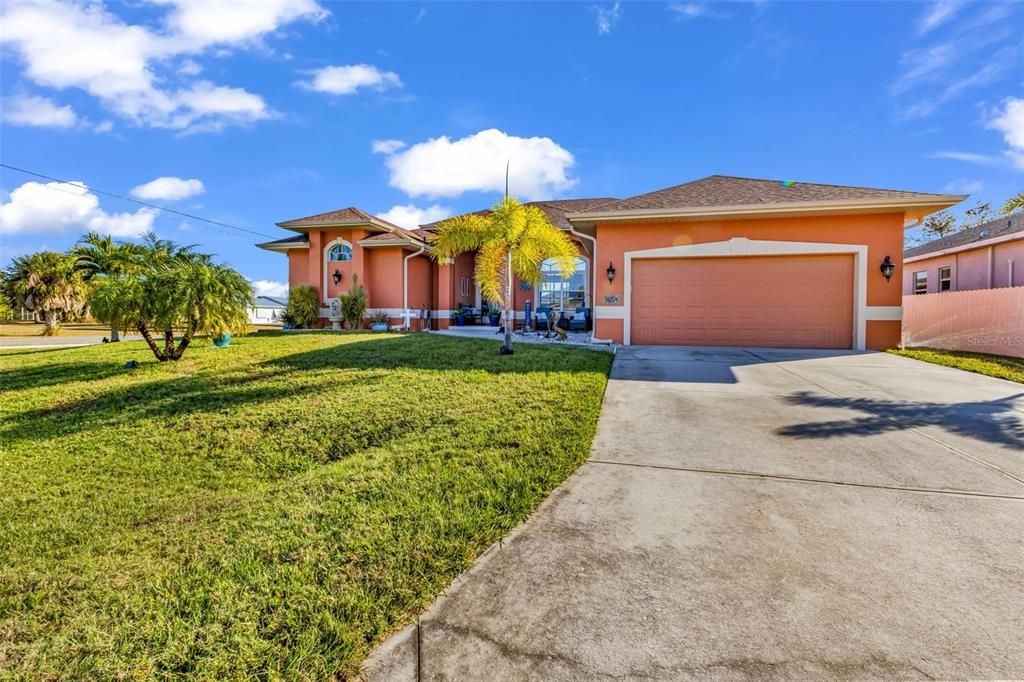 En Venta: $489,900 (3 camas, 2 baños, 2375 Pies cuadrados)